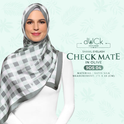 The Checkmate dUCk Shawl Eyelash Collection