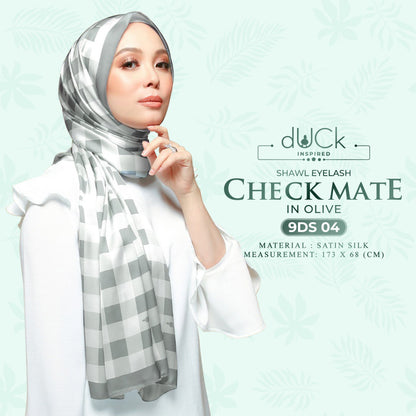 The Checkmate dUCk Shawl Eyelash Collection